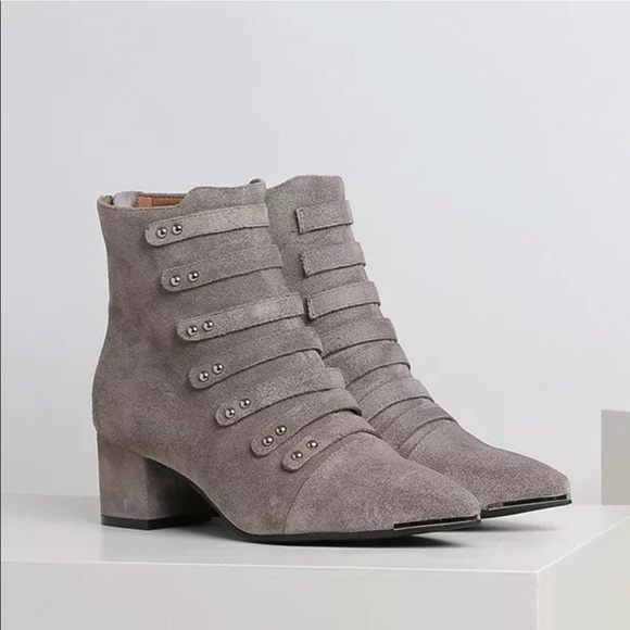 Jeffrey Campbell Shoes - 🍁🍂Jeffrey Campbell Suede taupe booties